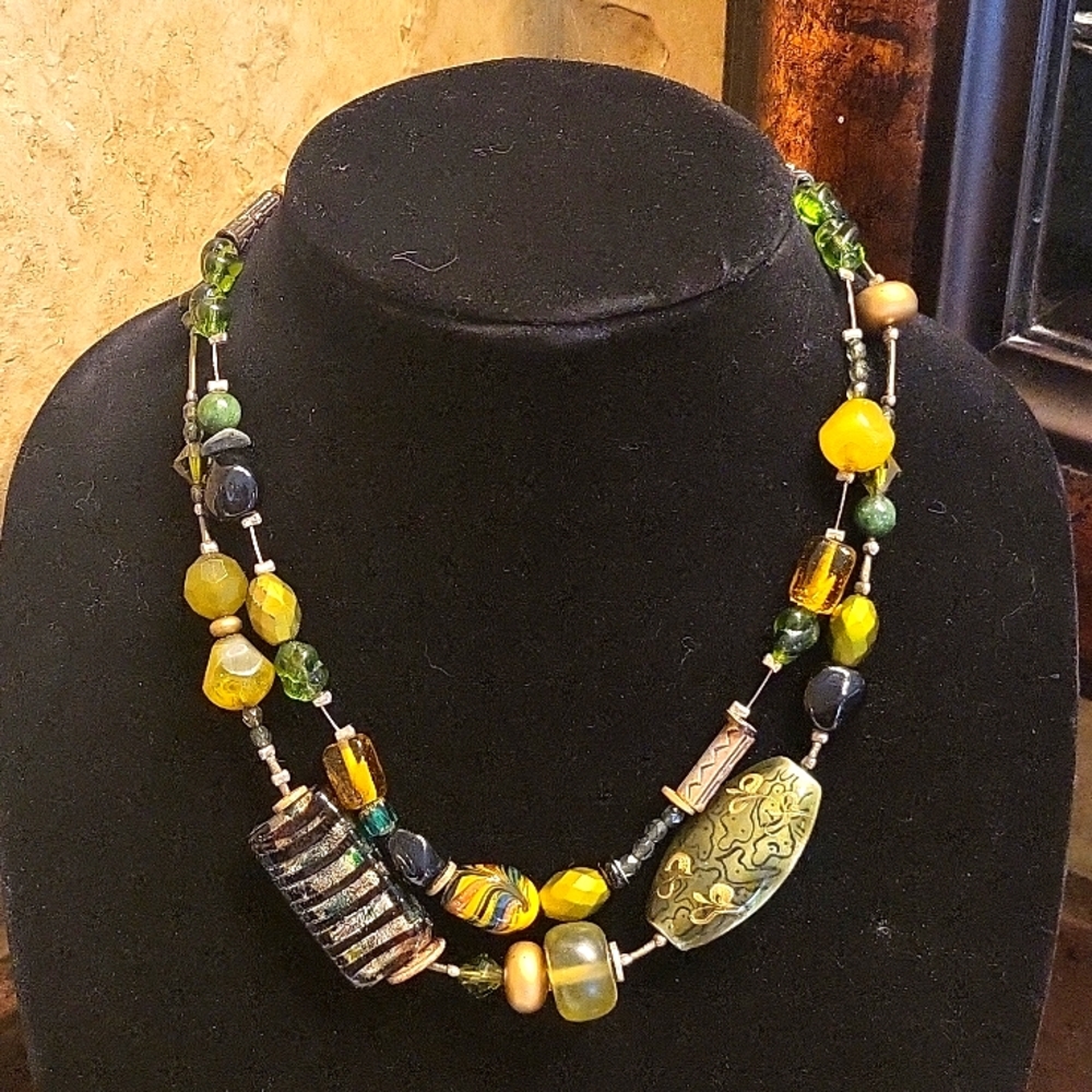 CHICO'S NECKLACE